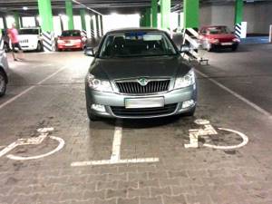 парковка в местах для инвалидов