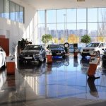 проверка автомобиля в салоне